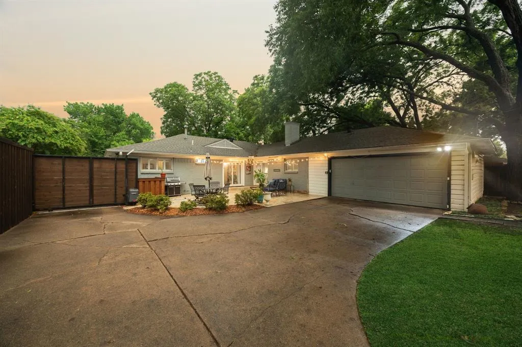 6855 Arboreal Drive