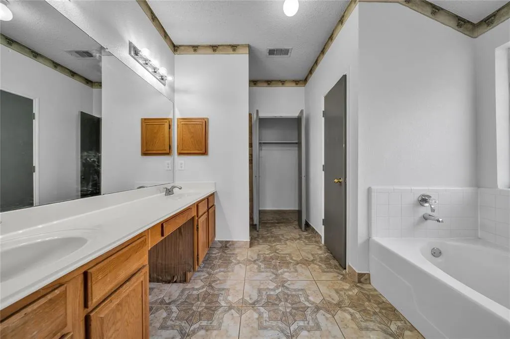 1406 Courtland Drive