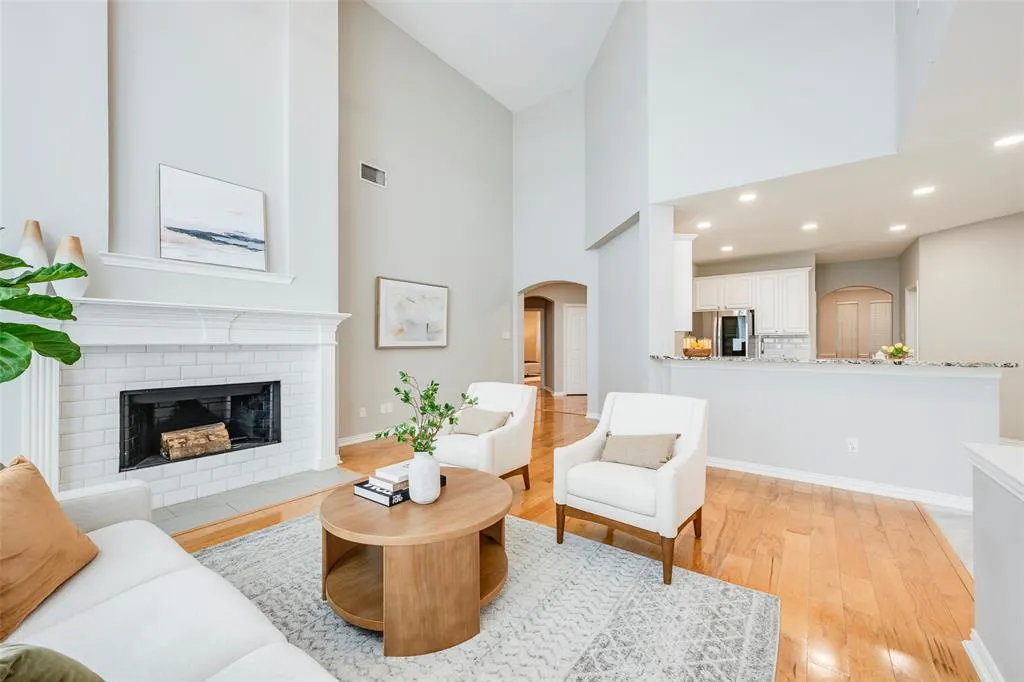 3829 Elgin Drive