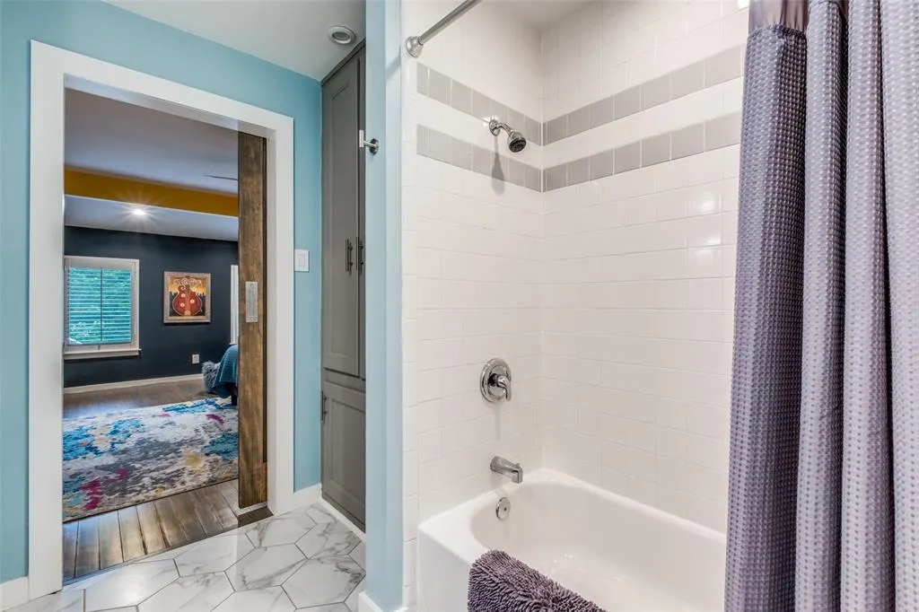 4231 Travis Street, #17