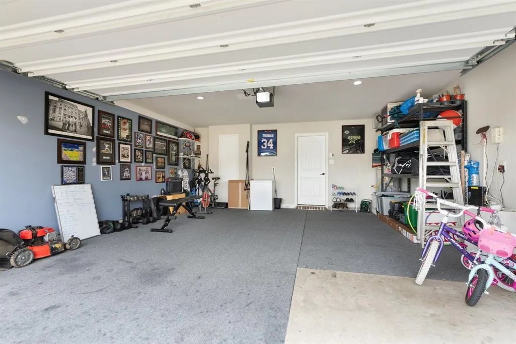 7705 Lake Worth Cove