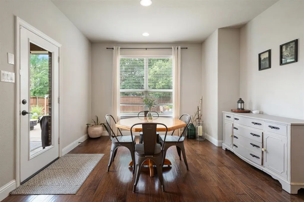 7705 Lake Worth Cove