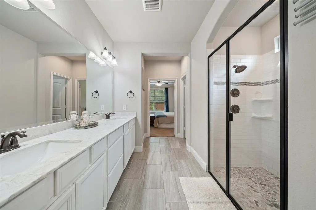 7705 Lake Worth Cove