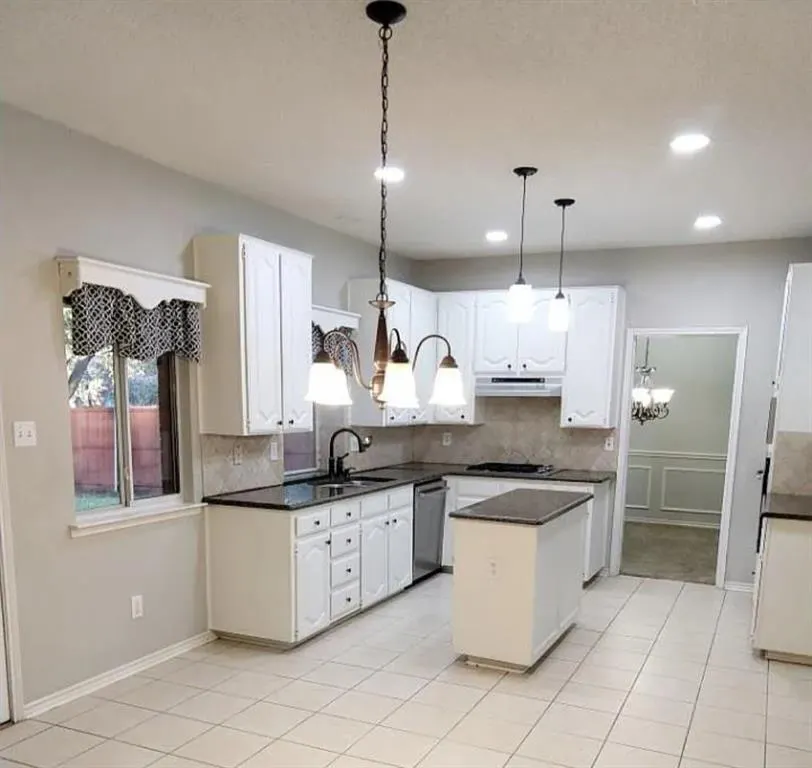 821 Weeping Willow Court