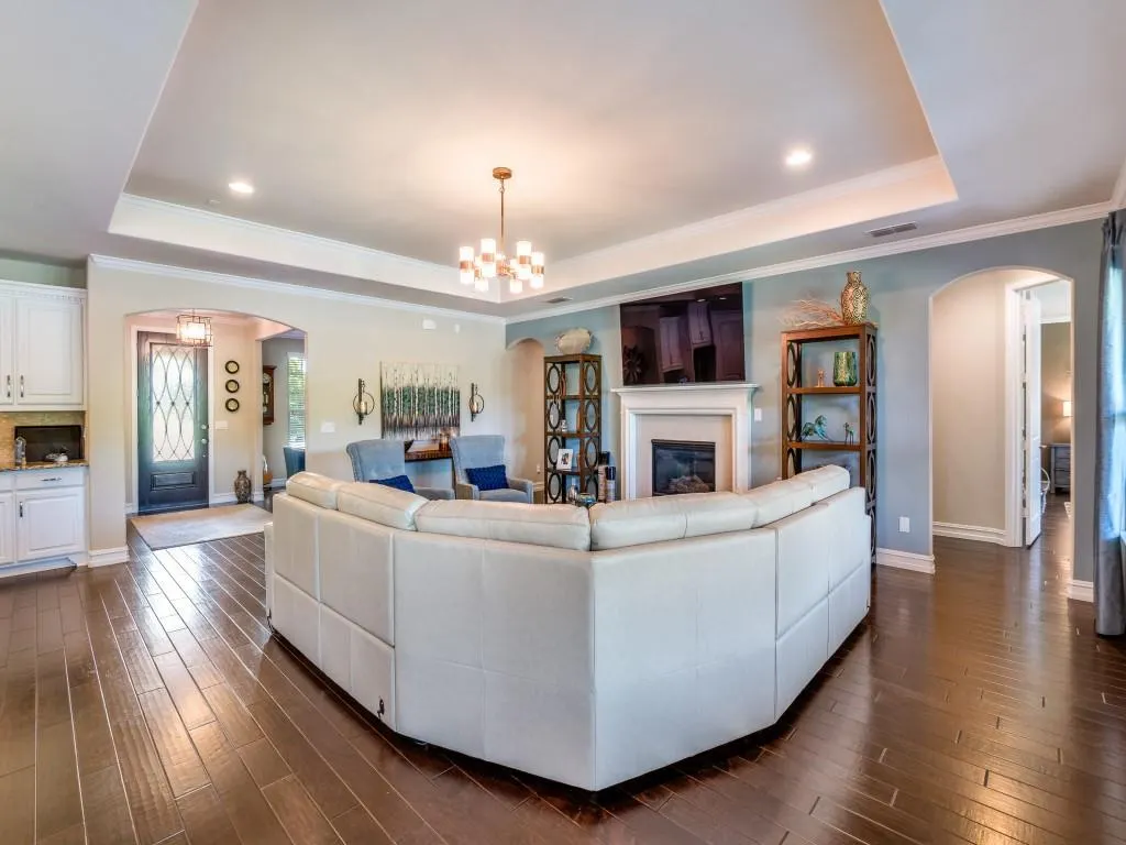 6634 Eagle Rock Drive