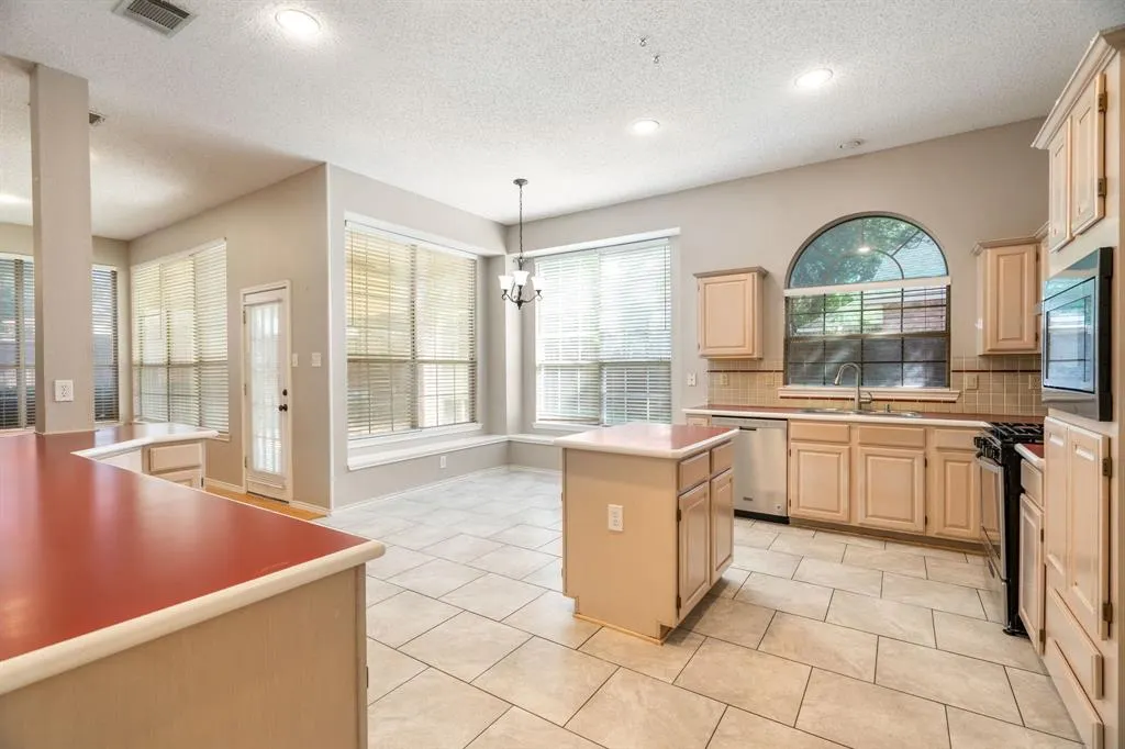 3113 Candide Lane