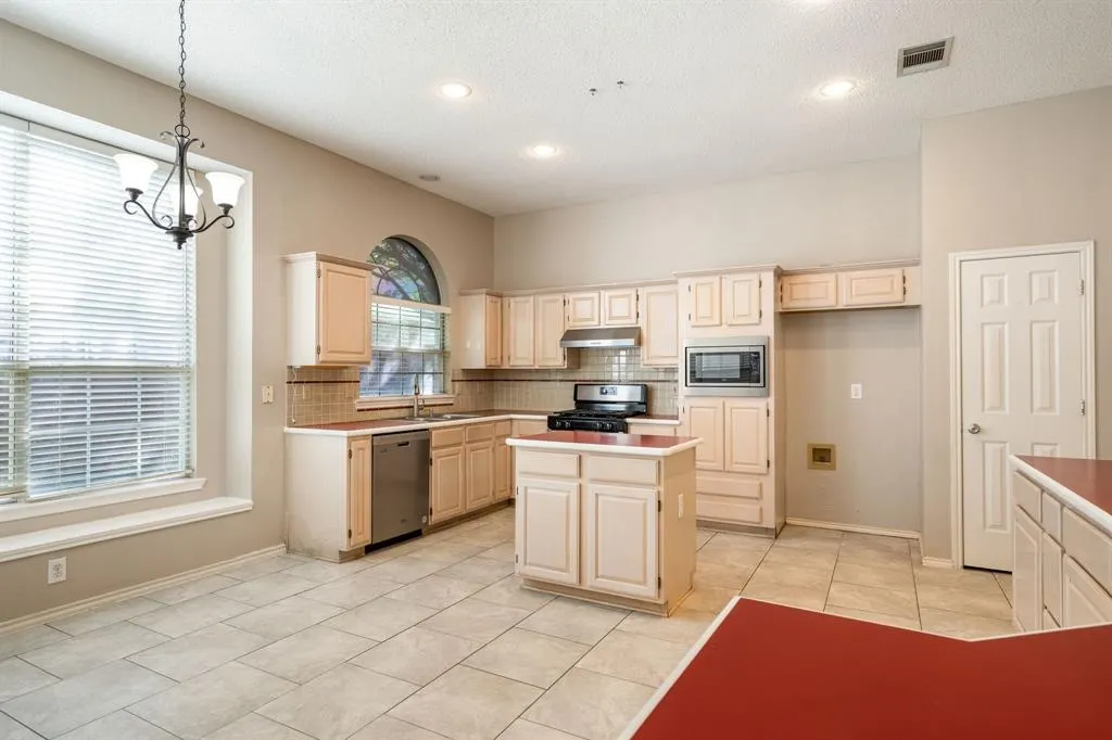 3113 Candide Lane