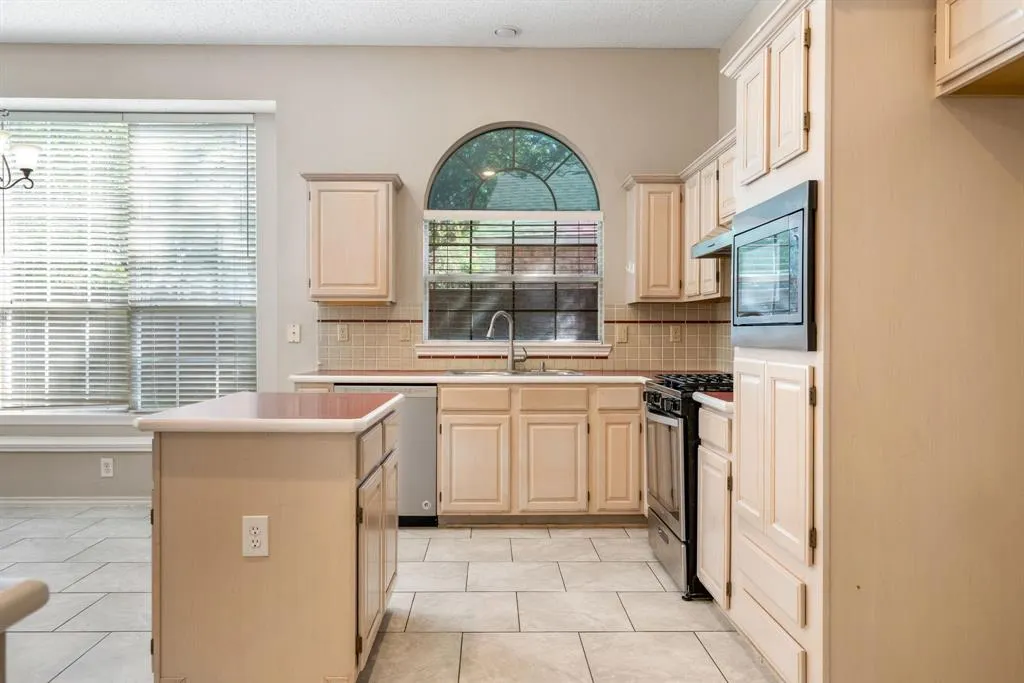 3113 Candide Lane