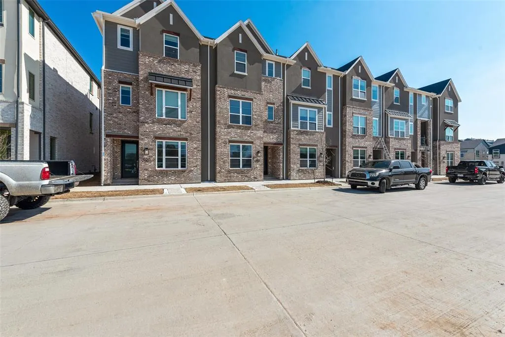 916 Concan Drive