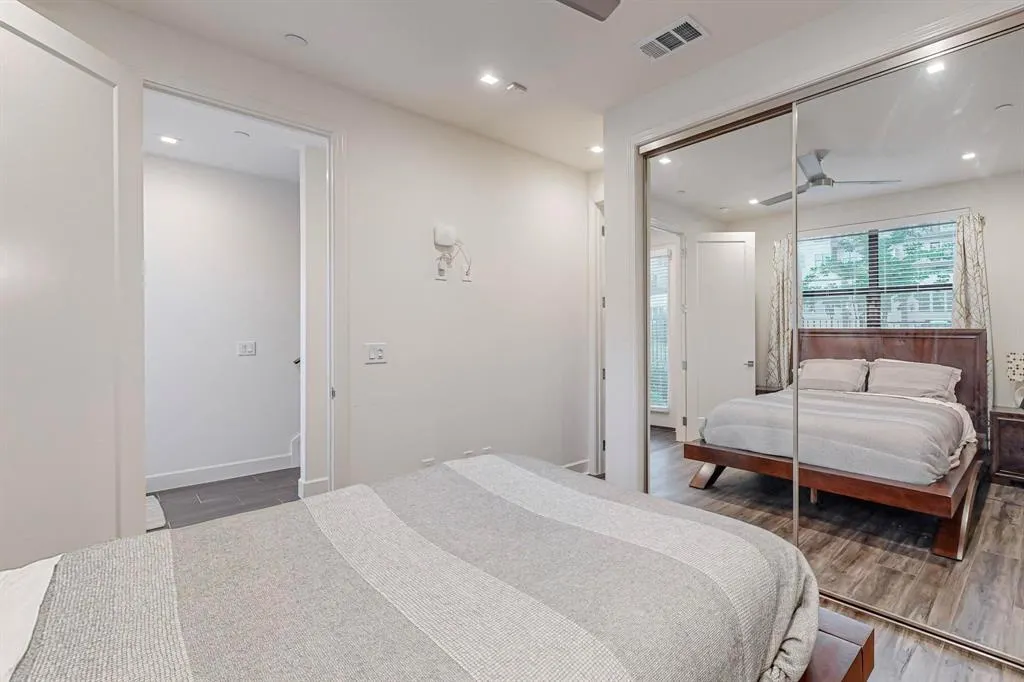 1813 Park Avenue, #204