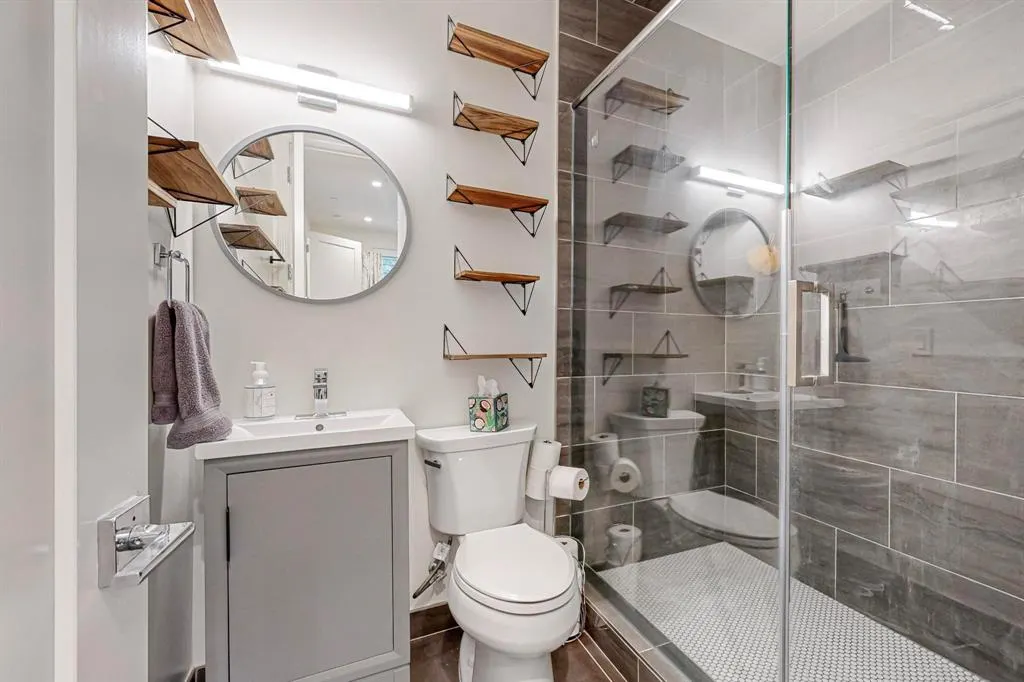 1813 Park Avenue, #204