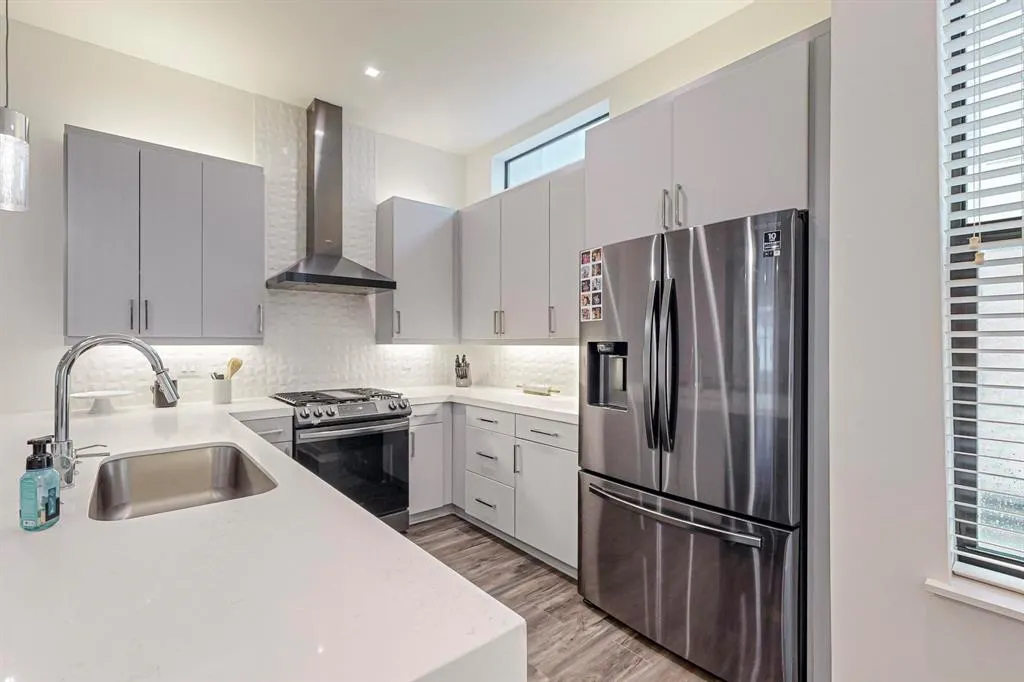 1813 Park Avenue, #204