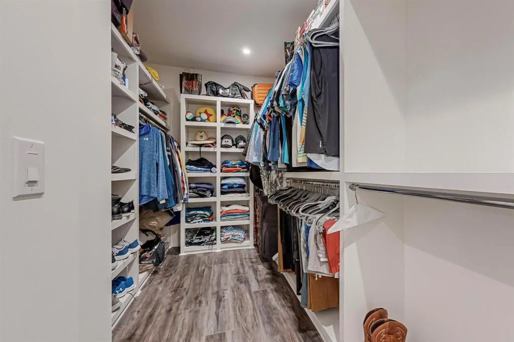 1813 Park Avenue, #204