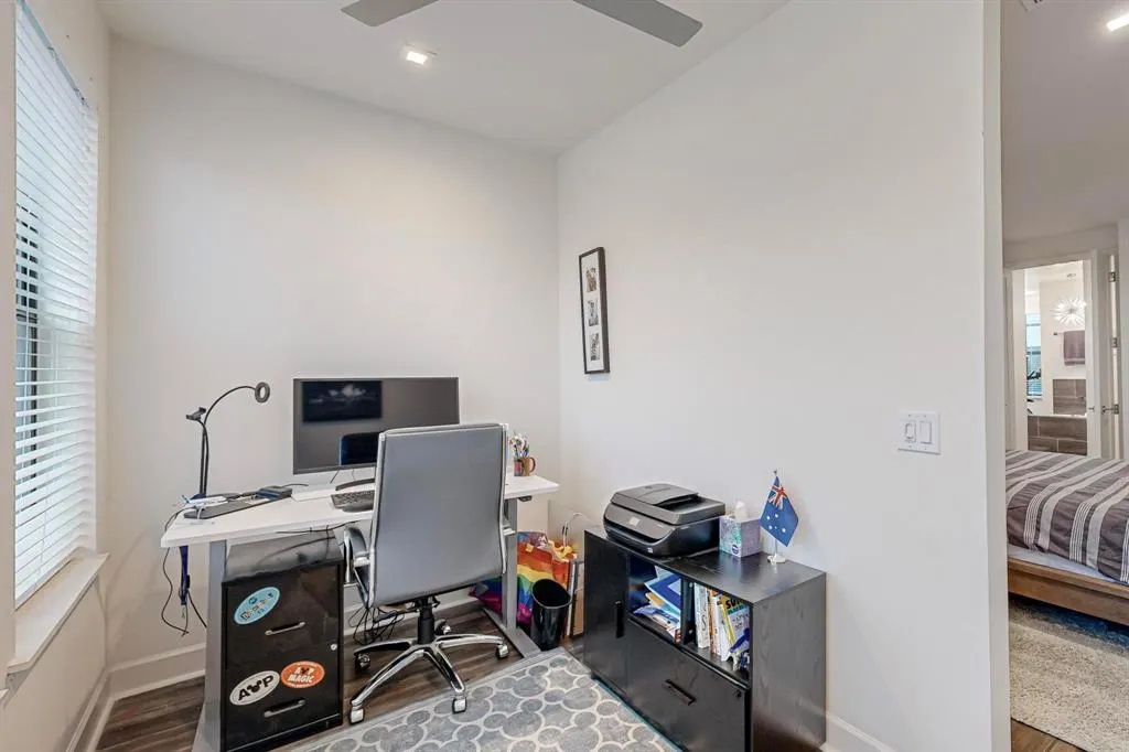 1813 Park Avenue, #204