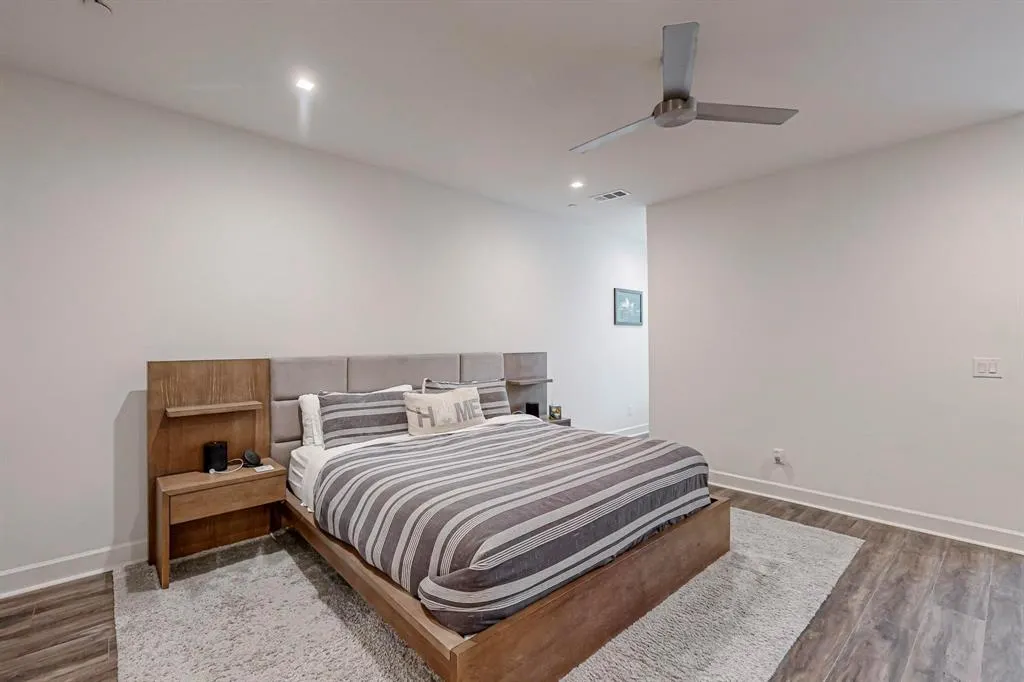 1813 Park Avenue, #204