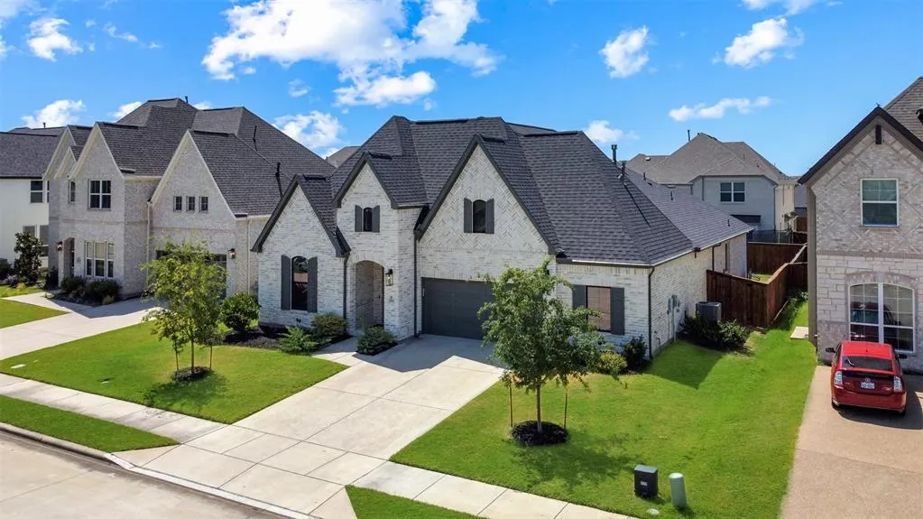 3111 Barefoot Lane
