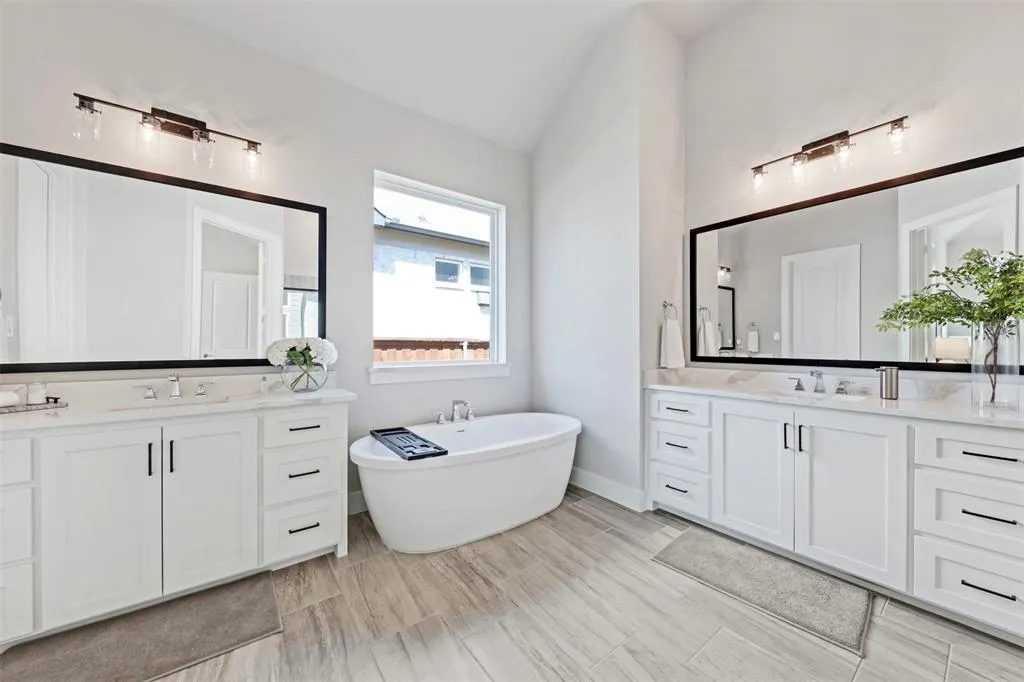 3111 Barefoot Lane