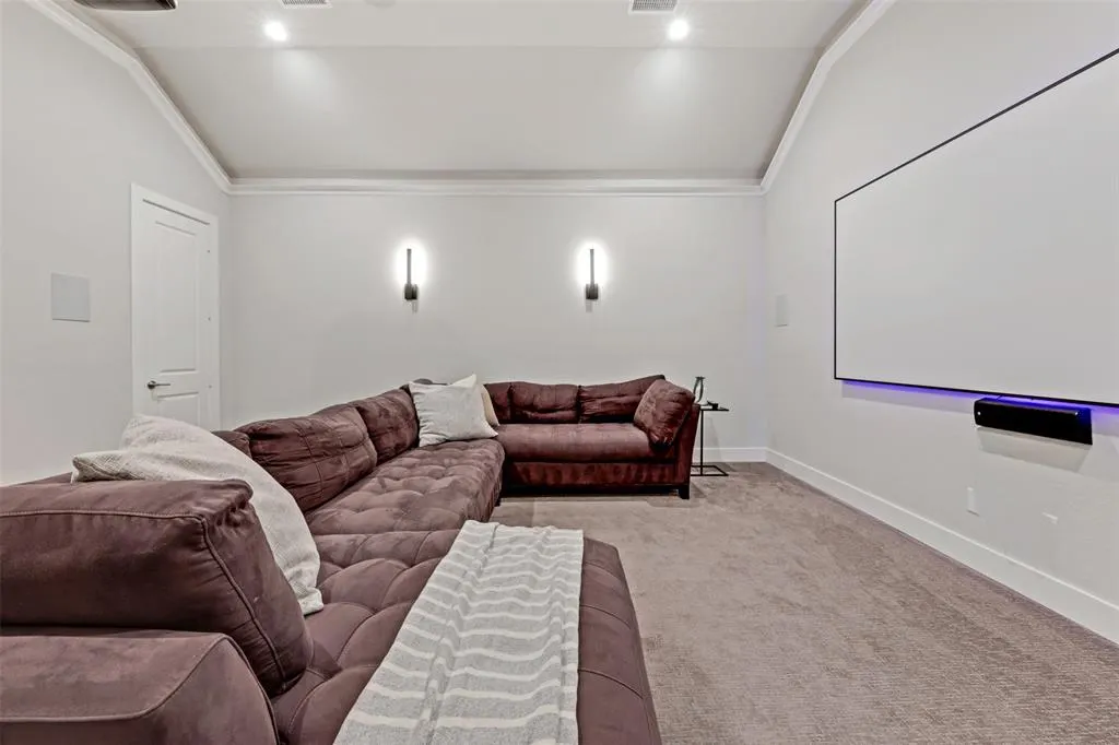 3111 Barefoot Lane