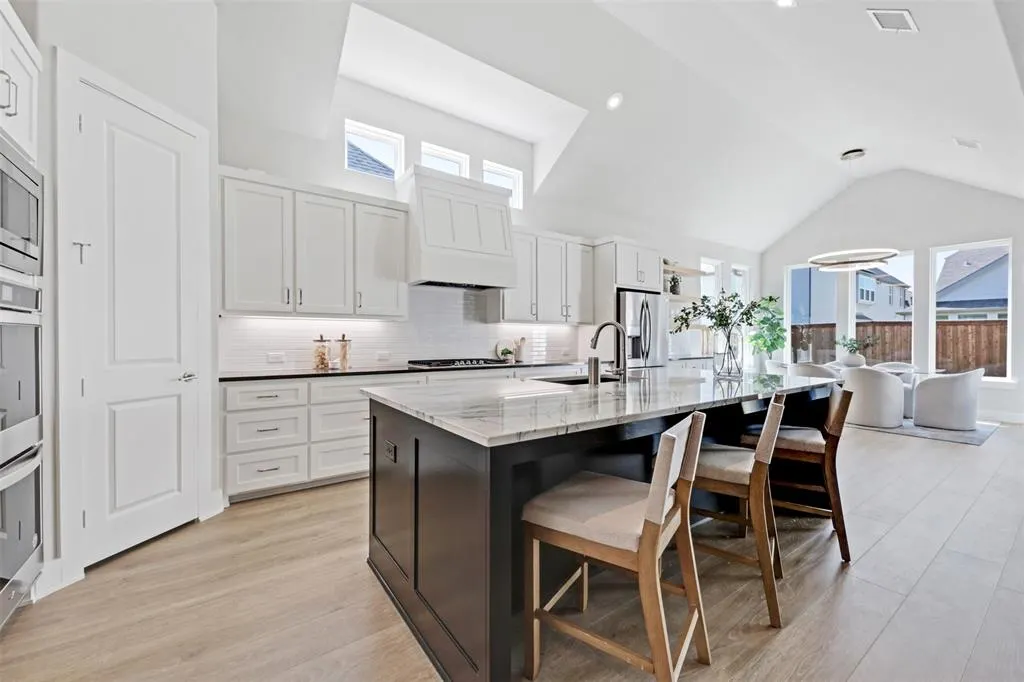 3111 Barefoot Lane