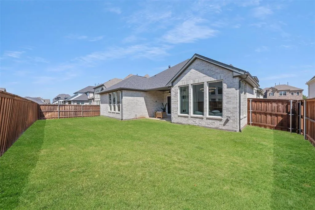 3111 Barefoot Lane
