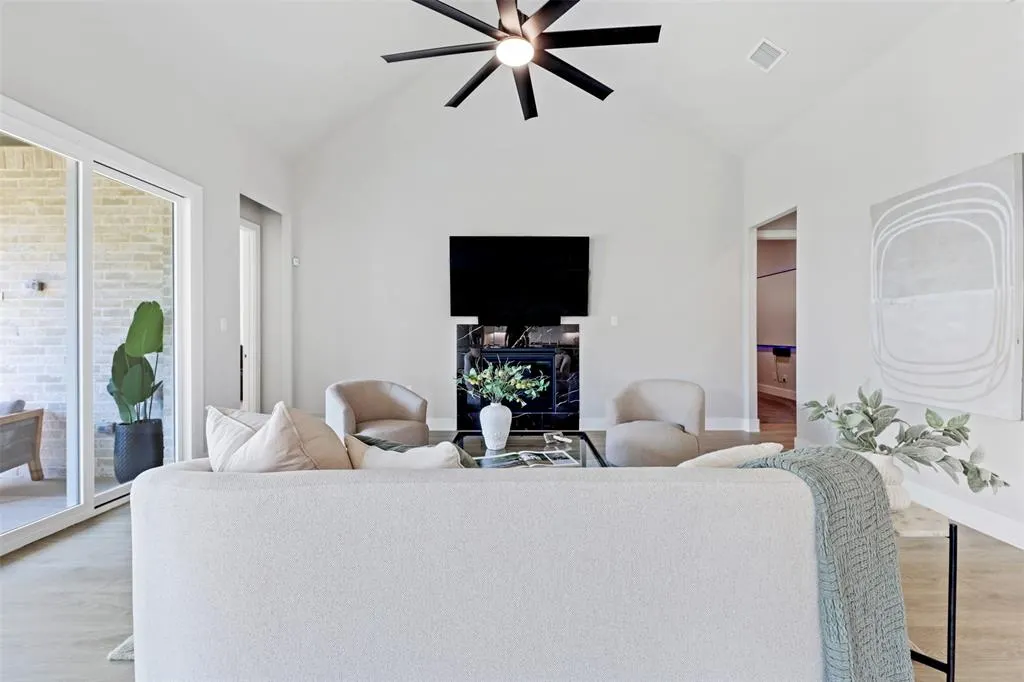 3111 Barefoot Lane