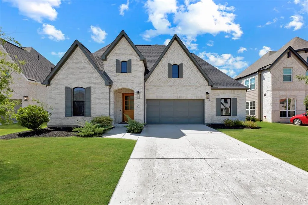 3111 Barefoot Lane