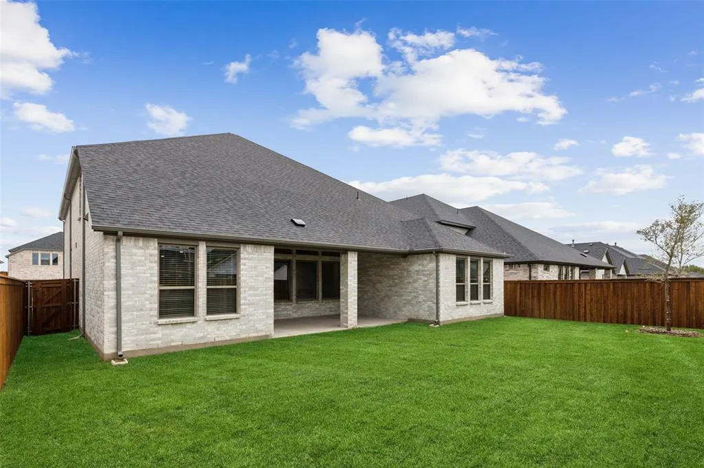 2036 Bluestem Road
