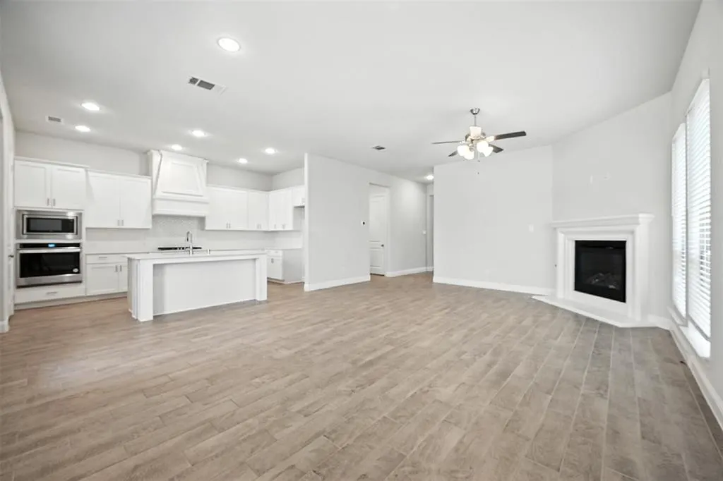 4040 Crowe Lane