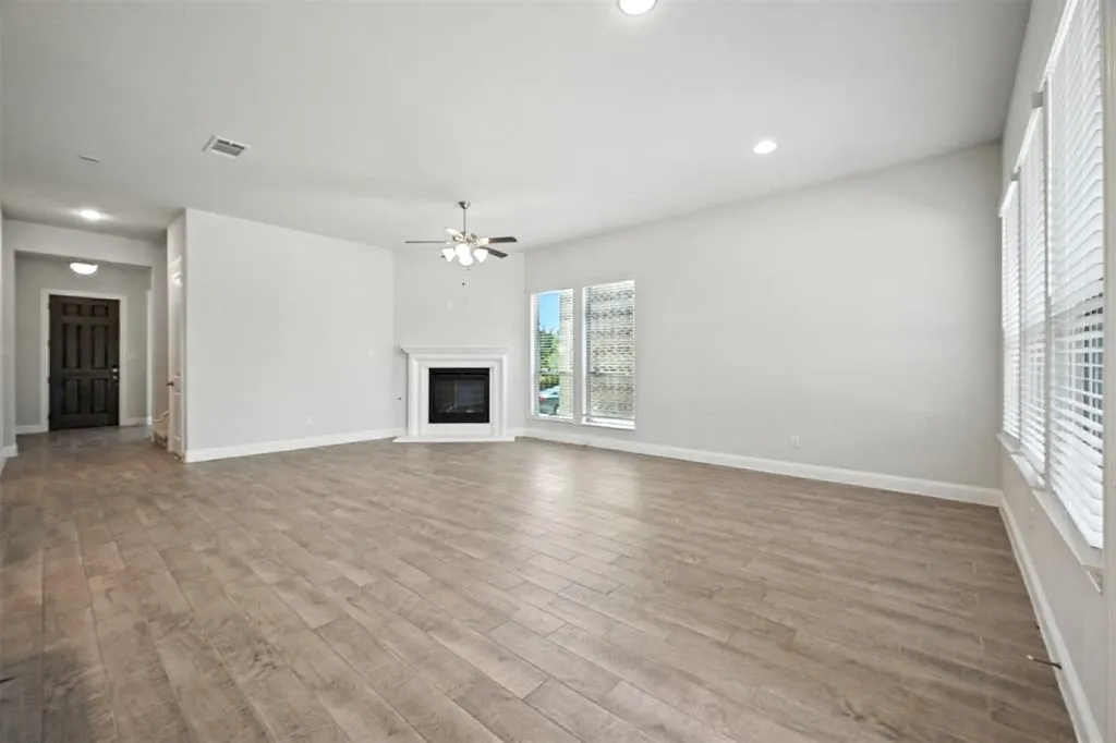 4040 Crowe Lane