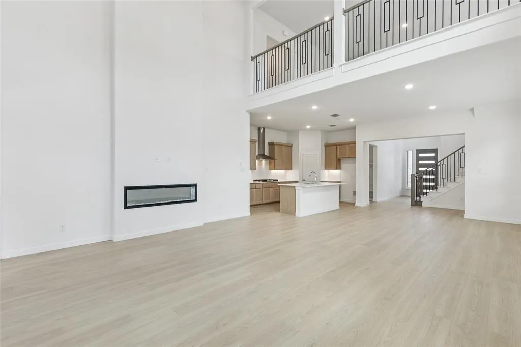2033 Bluestem Road