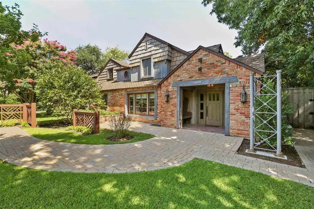 4423 Southcrest Road