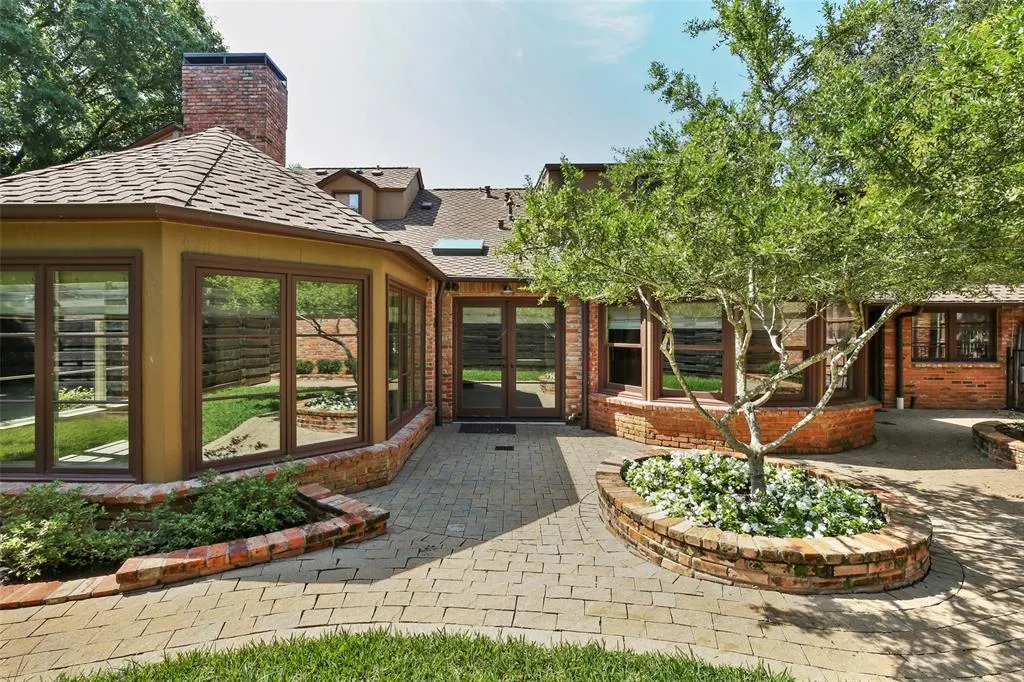 4423 Southcrest Road