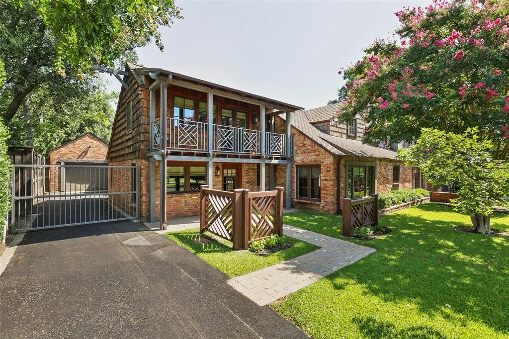 4423 Southcrest Road