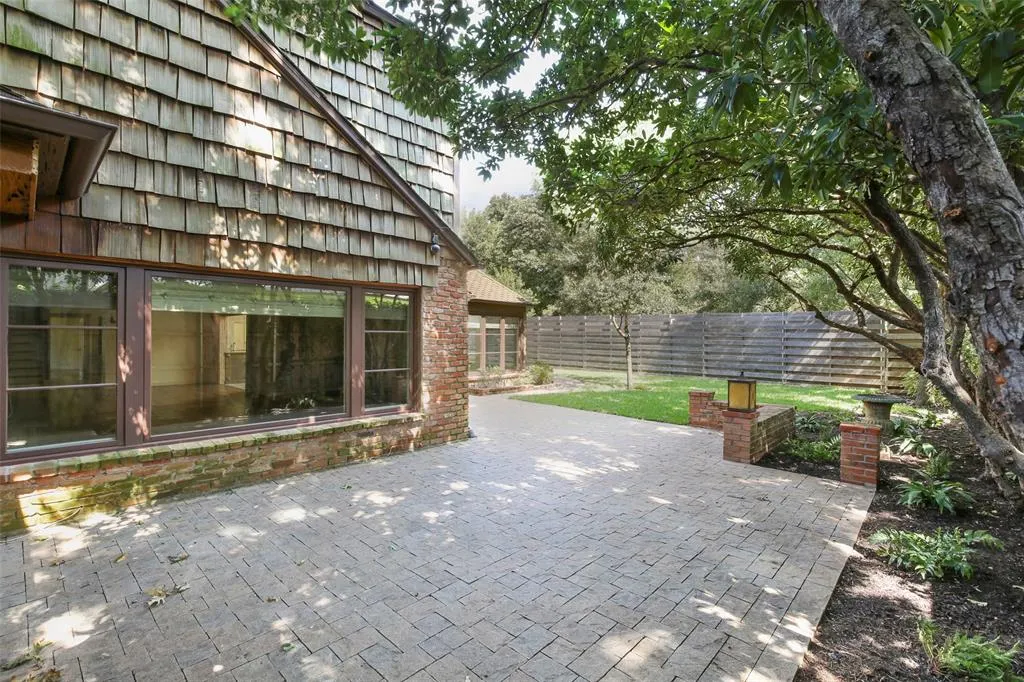 4423 Southcrest Road