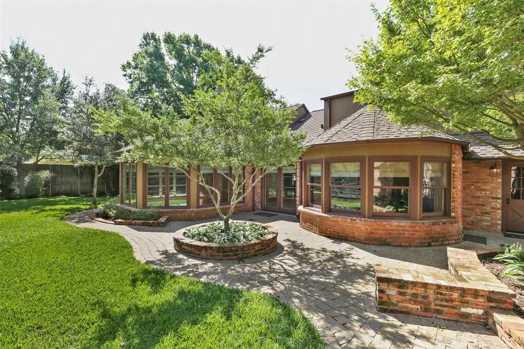 4423 Southcrest Road