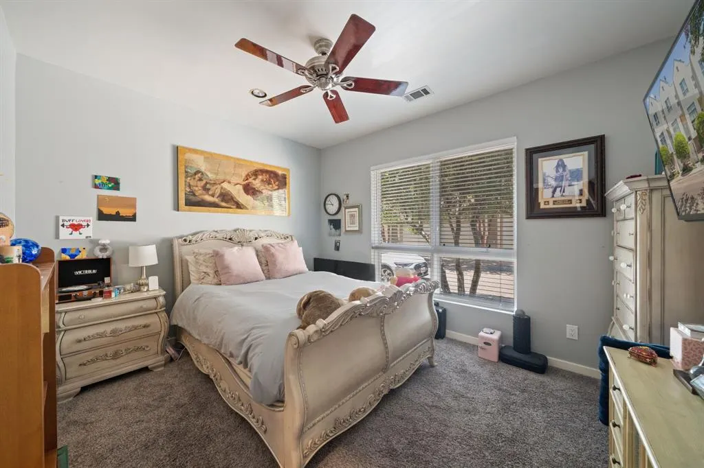 4060 Travis Street, #12