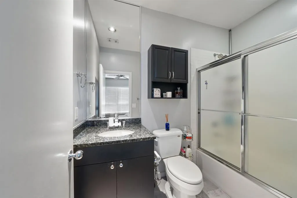 4060 Travis Street, #12