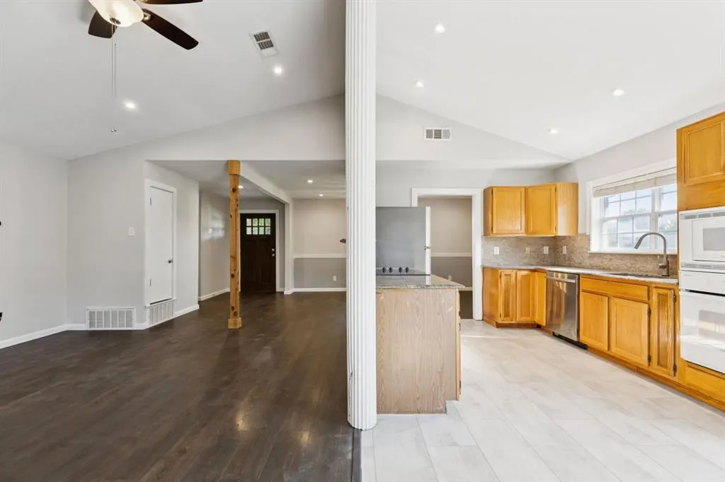 3324 Claymore Drive