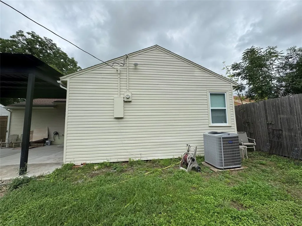 2318 Fenwick Drive
