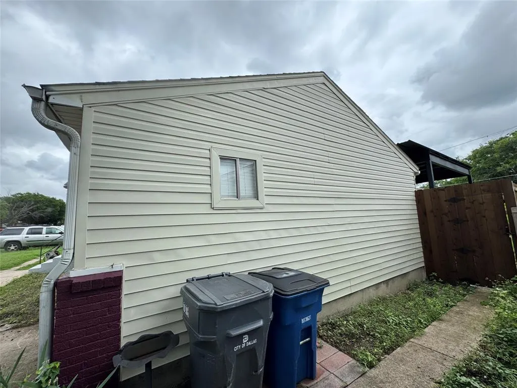 2318 Fenwick Drive