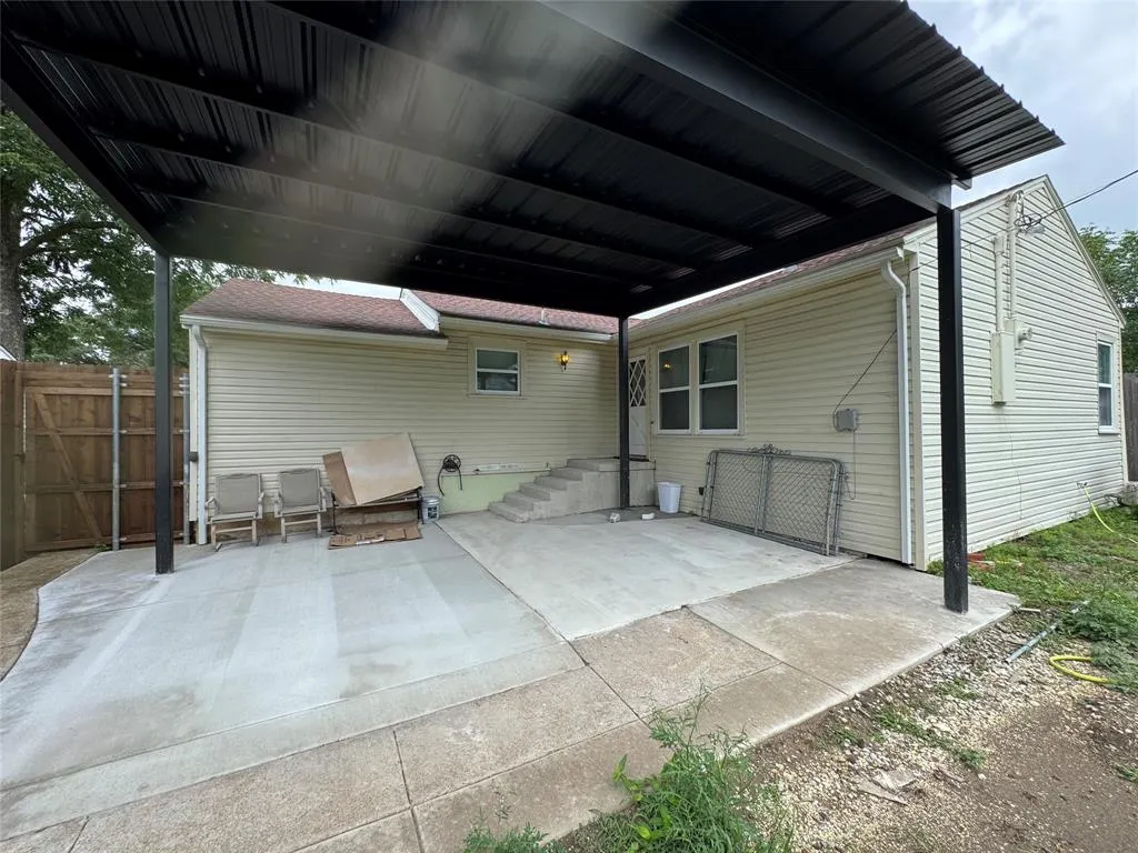 2318 Fenwick Drive