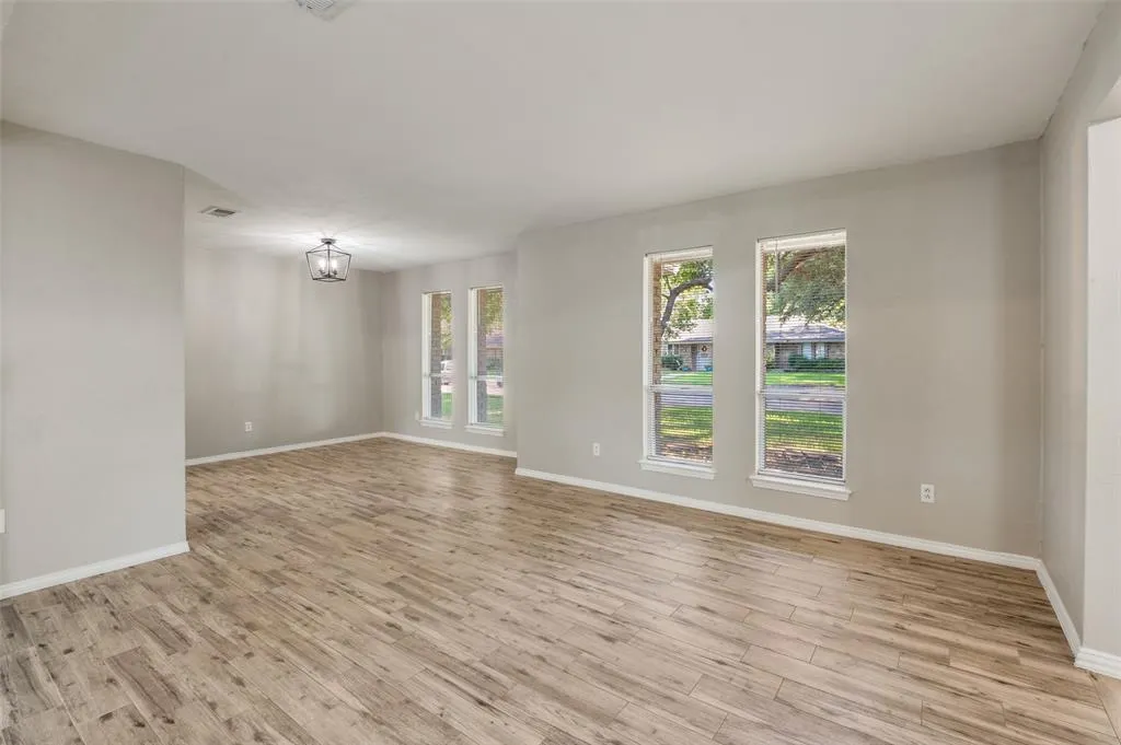 2720 Grandview Drive
