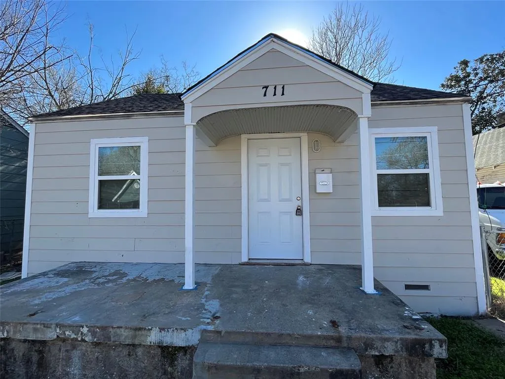 3711 Guaranty Street