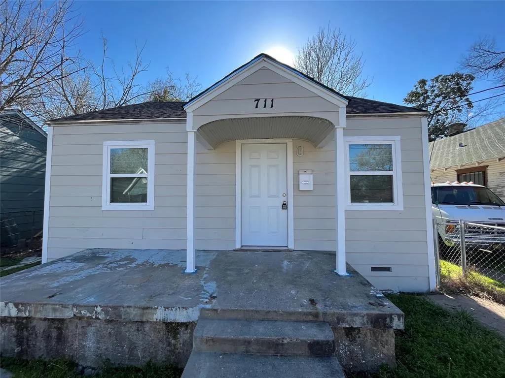 3711 Guaranty Street