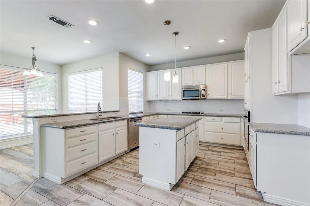 8806 Merlin Court