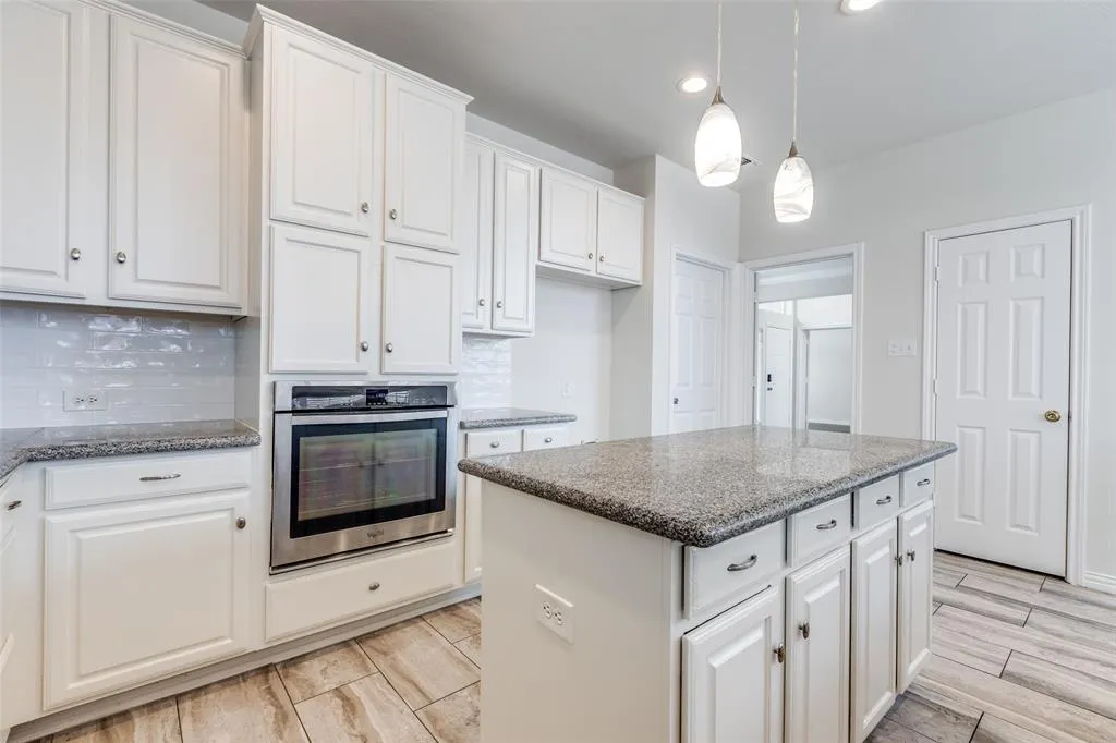 8806 Merlin Court