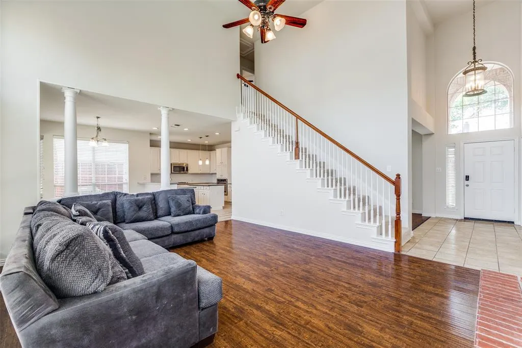 8806 Merlin Court