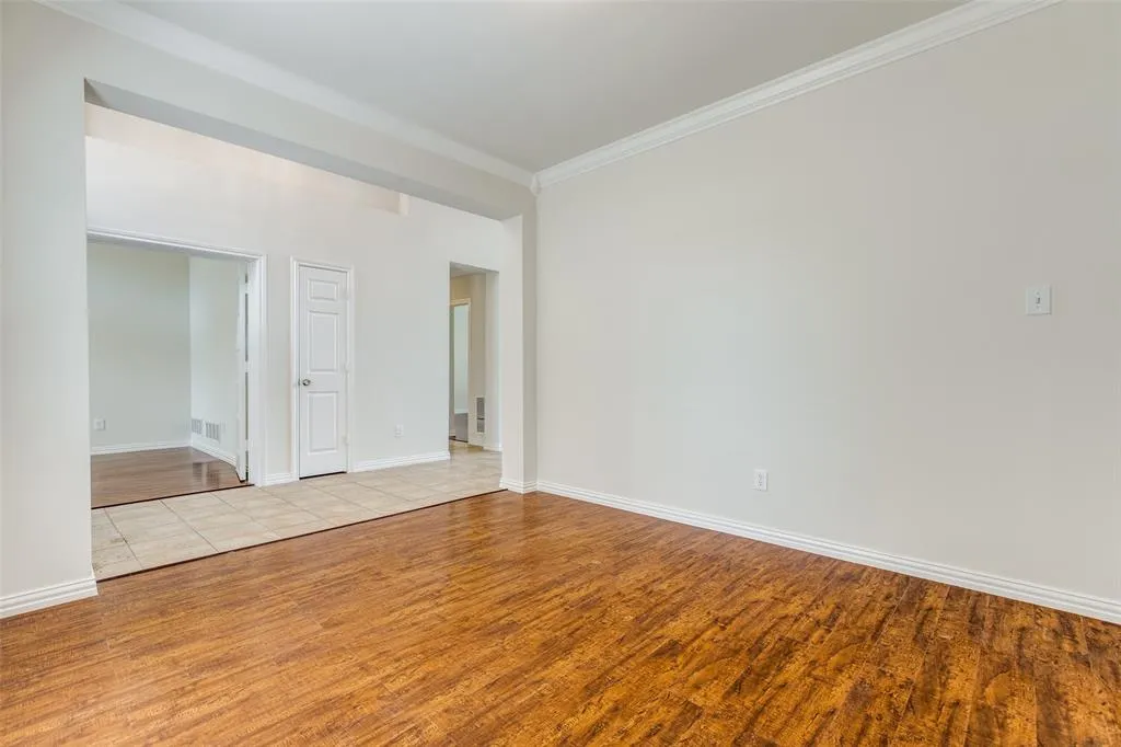 8806 Merlin Court