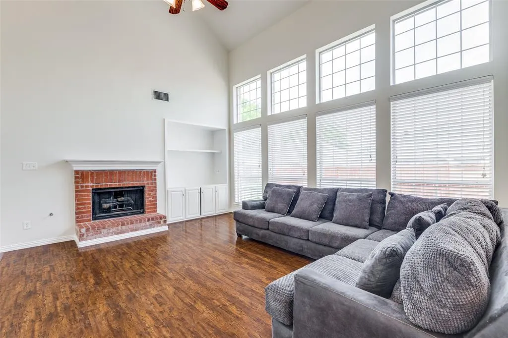 8806 Merlin Court