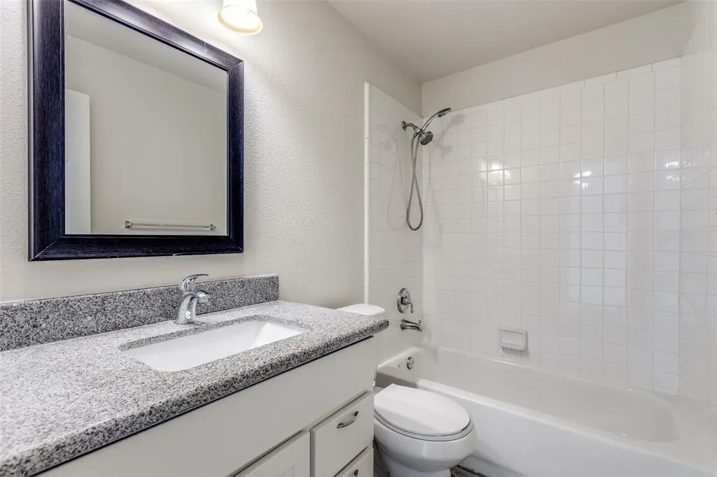 8806 Merlin Court